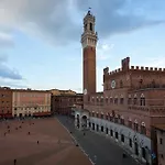 Palazzo Giorgi Apartament Siena