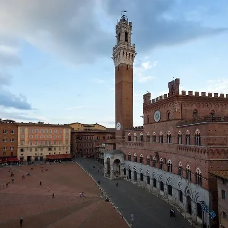 Palazzo Giorgi アパート シエーナ